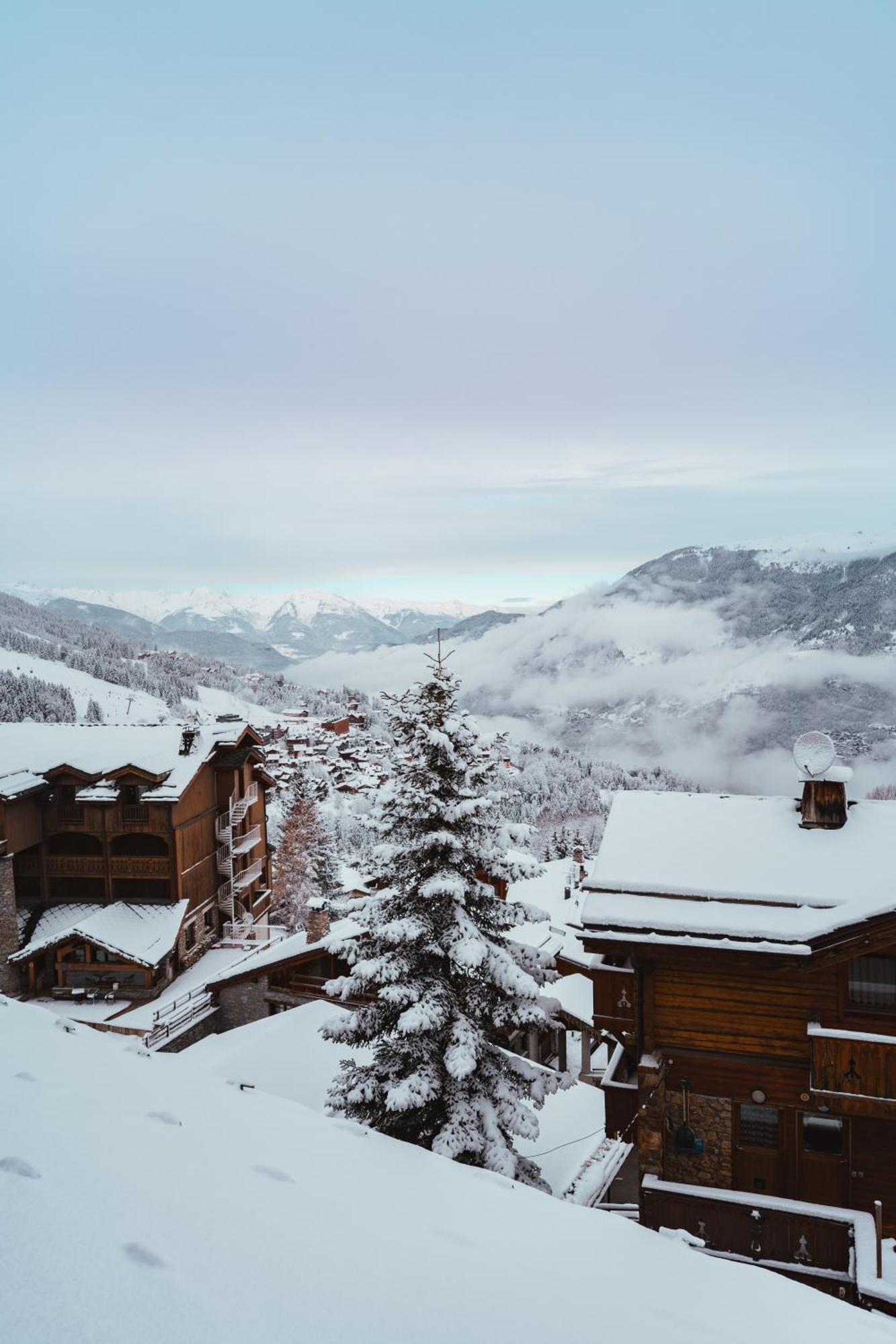 Hotel Fahrenheit Seven Courchevel Exterior foto