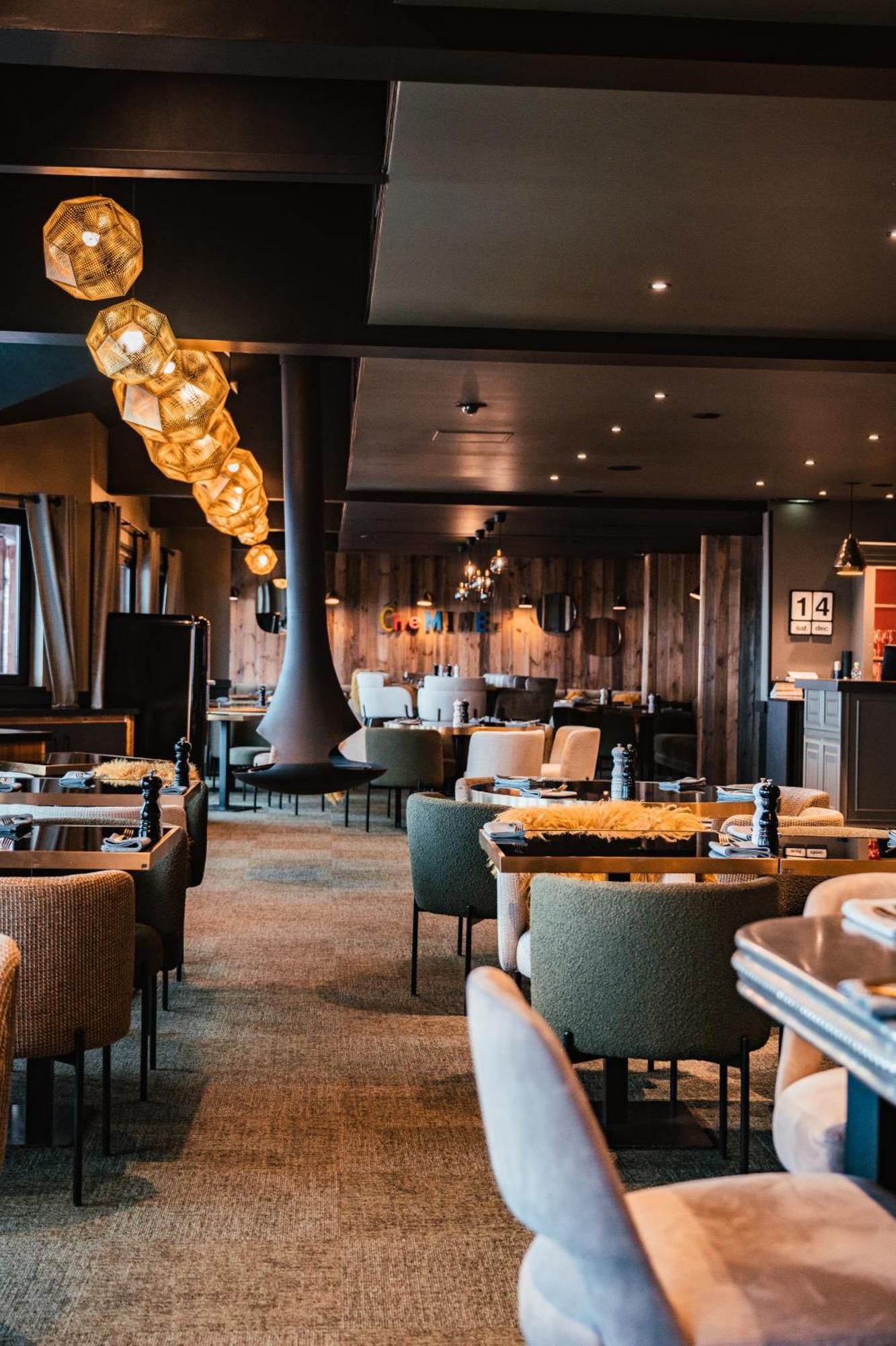 Hotel Fahrenheit Seven Courchevel Exterior foto